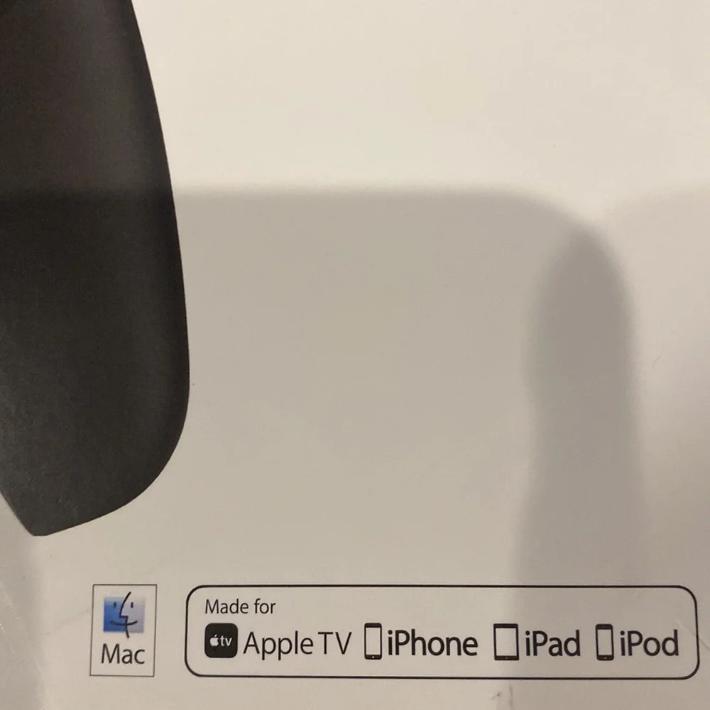 Wireless Remote Control for Apple T.V & Mac products NWT